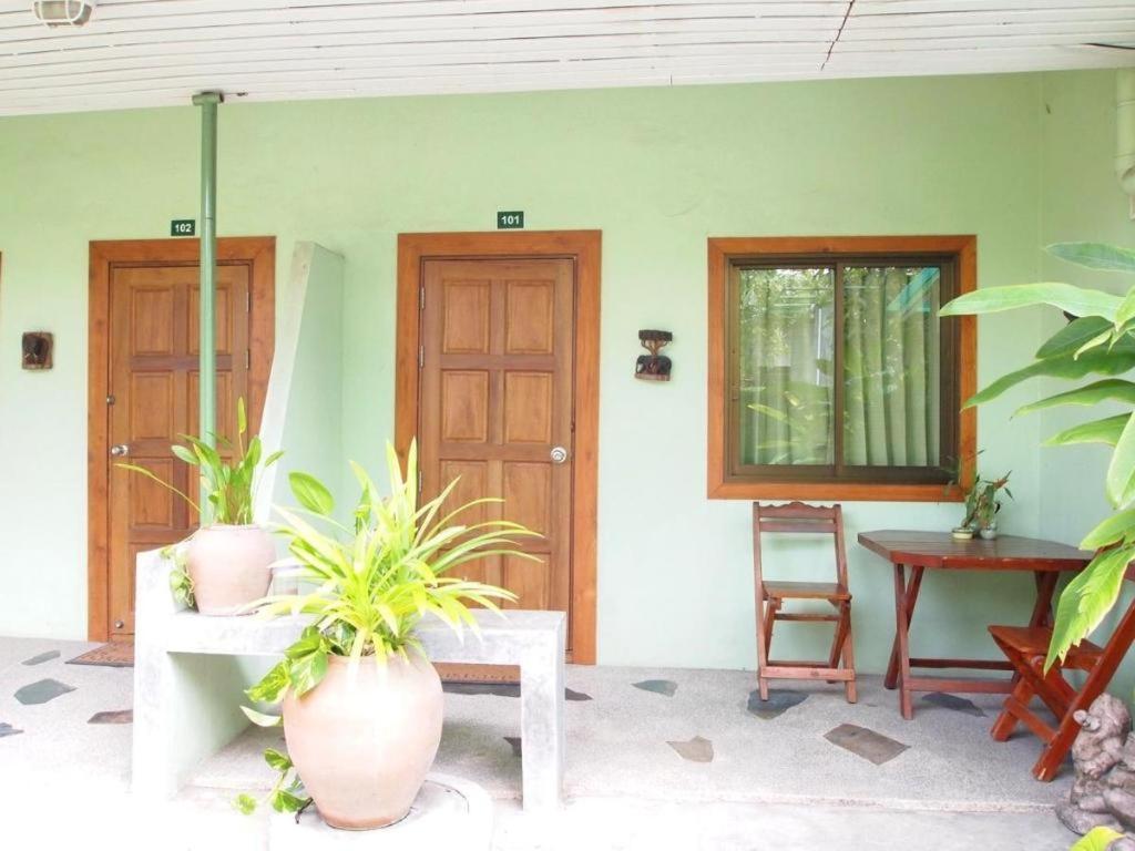 Hotel Baan Sala Lung Dam
