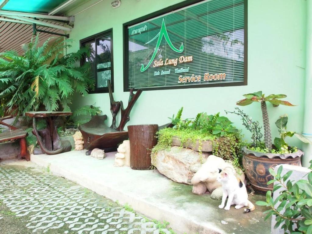 Baan Sala Lung Dam Bophut